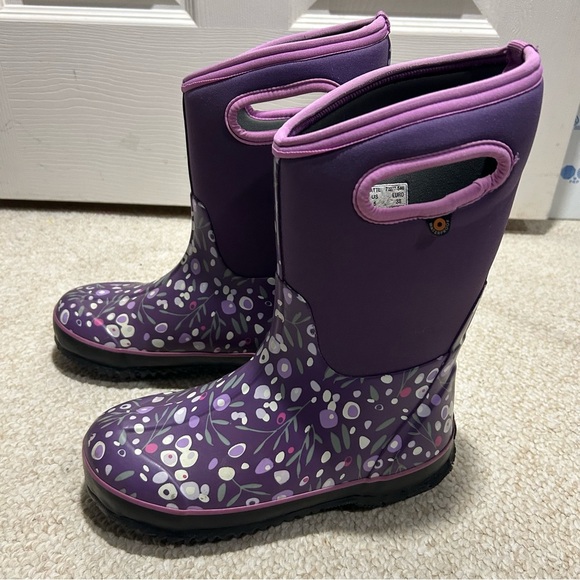 BOGS Classic Cattl floral boot youth size 5 Womens size 6.5 Waterproof insulated - Picture 1 of 11